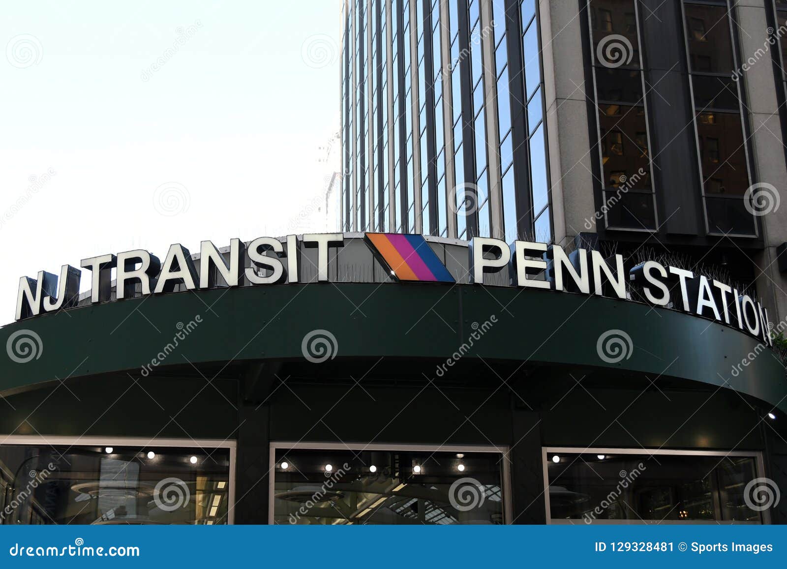 Transit Penn Station de NJ photo éditorial. Image du marqué 129328481