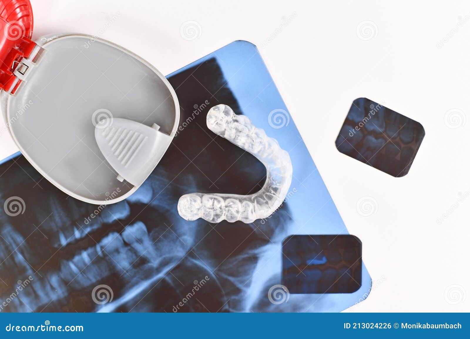 transparent customized teeth bite guard clear aligners for lower jaw with storing case with dental x-ray