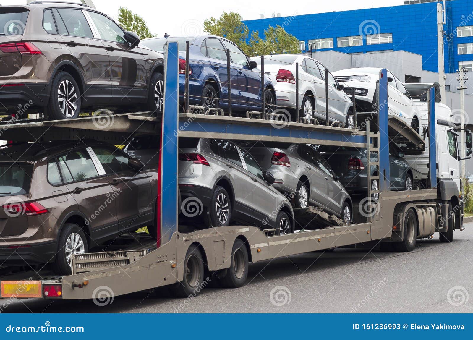 hobby Oh Nylon Transportation and Delivery of New Cars on the Platform in the Truck To the  Dealer Stock Image - Image of business, auto: 161236993
