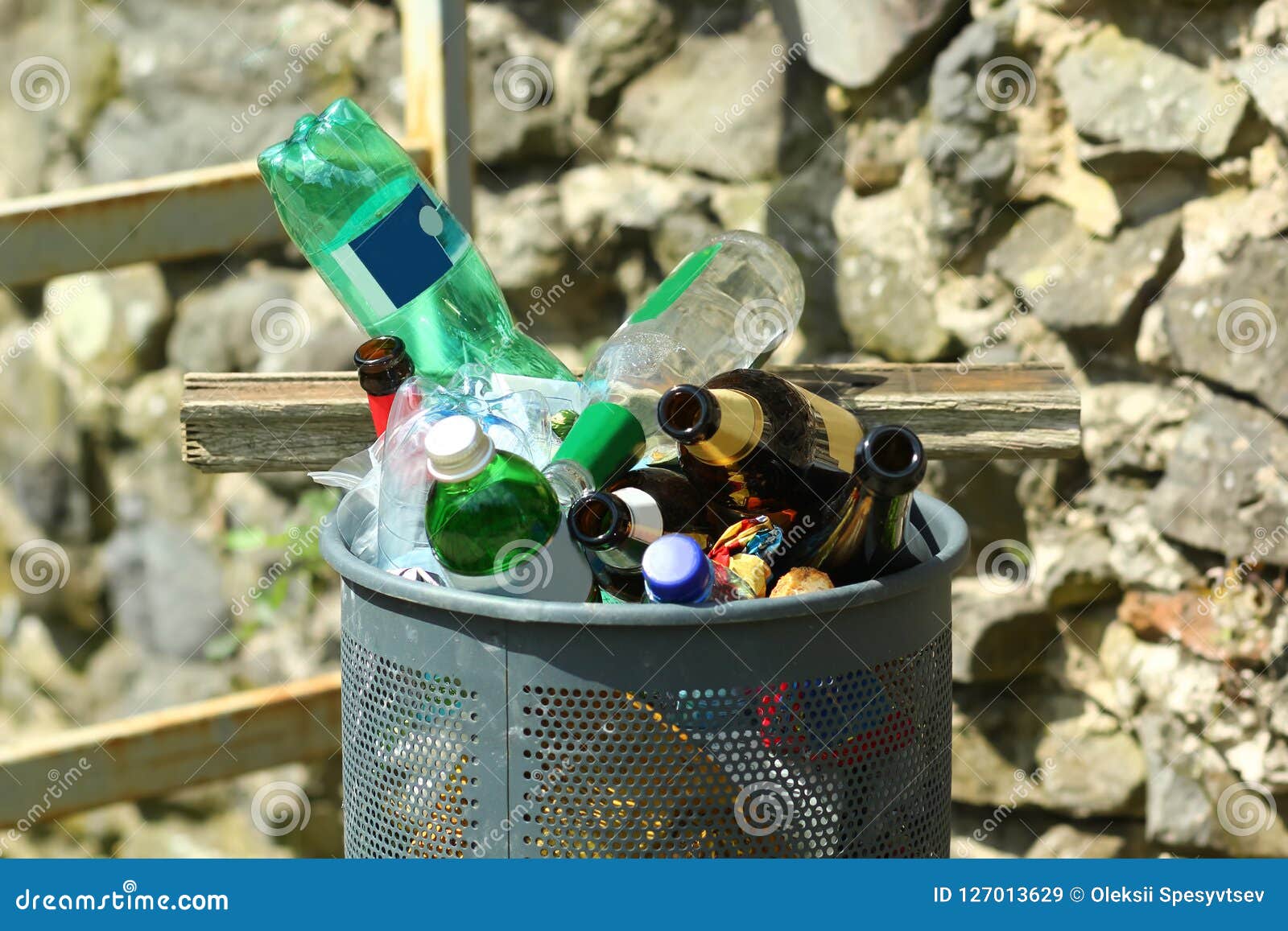 Sims 4 outdoor trash can overflowing horsavers