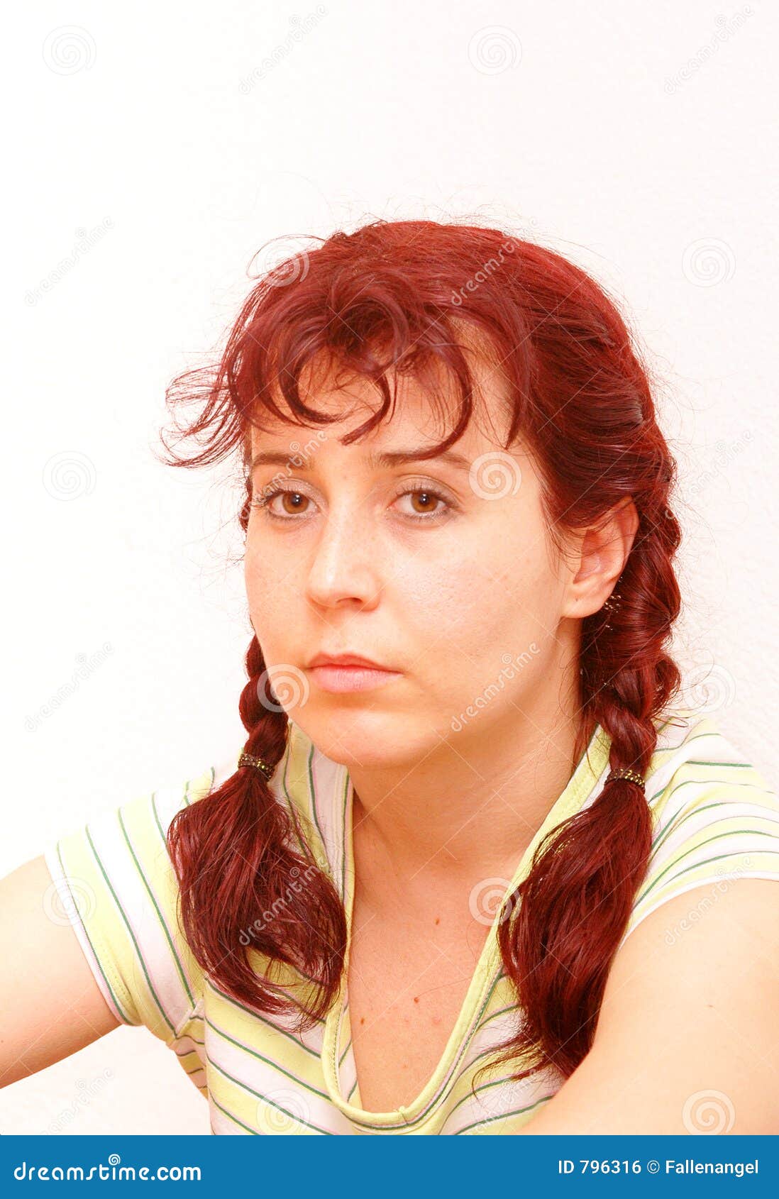 Traurige Frau stockfoto. Bild von frech, gesicht, augen 796316