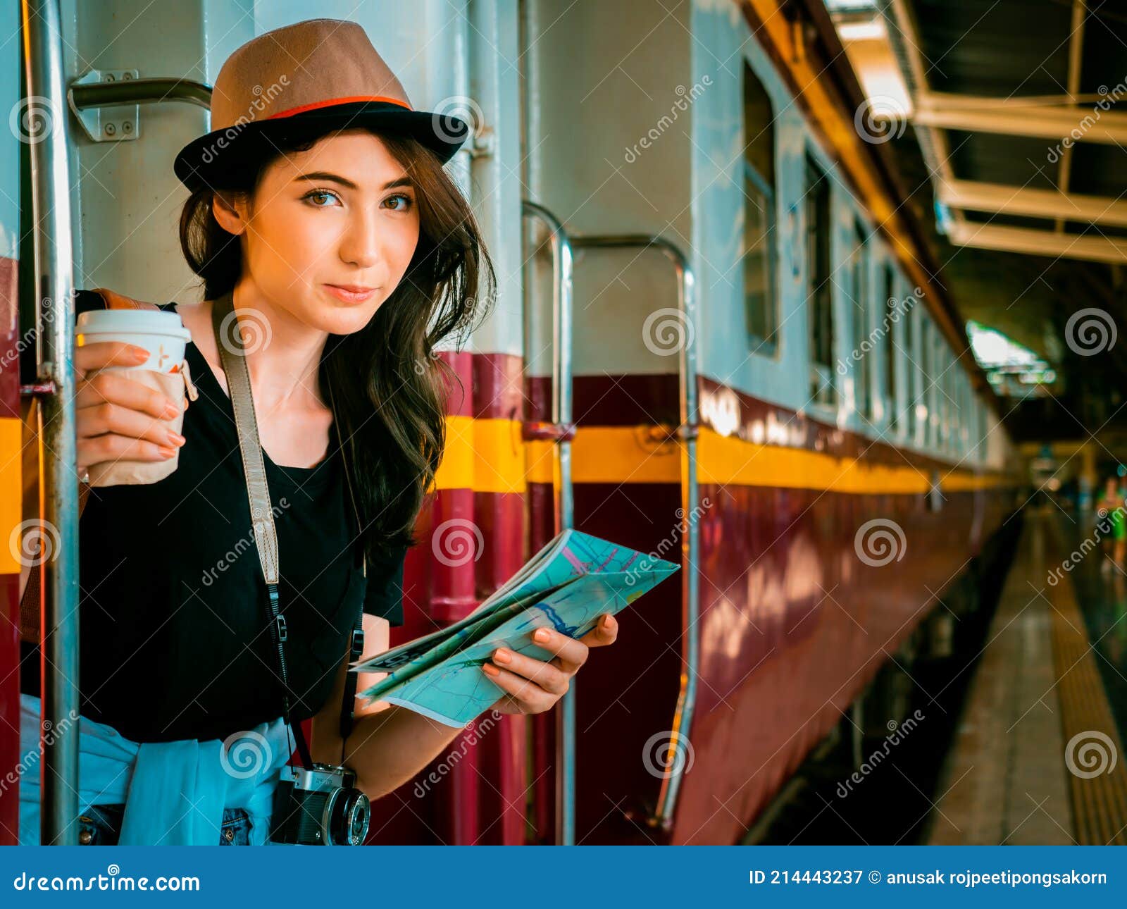 travel girl train