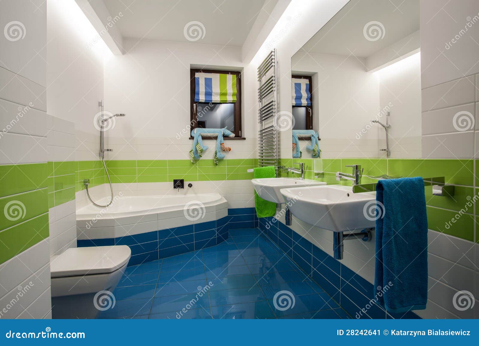 Travertinhaus Das Badezimmer Der Kinder Stockbild Bild Von Fussboden Haupt 28242641