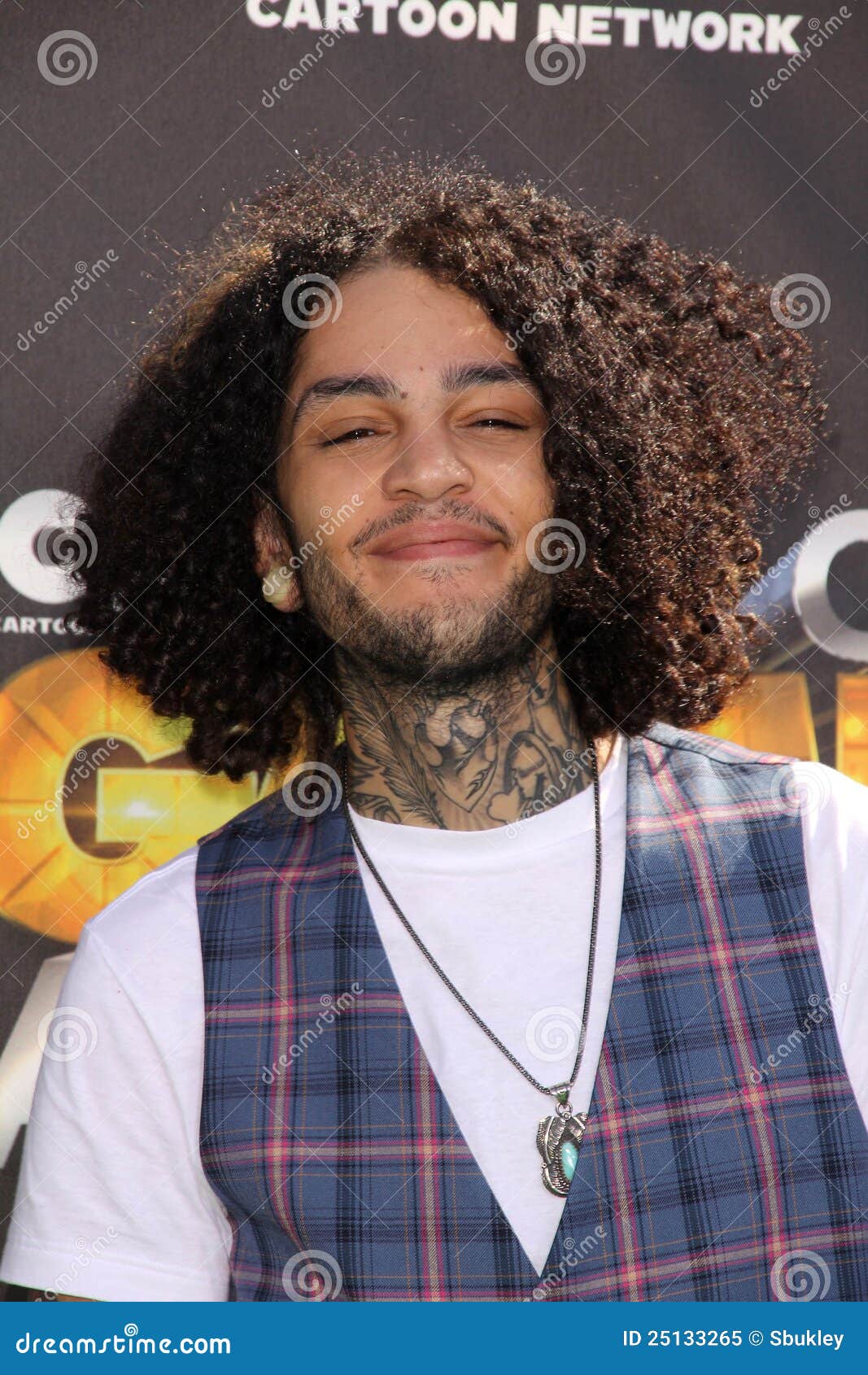 Travie McCoy editorial image. Image of hanger, monica - 25133265