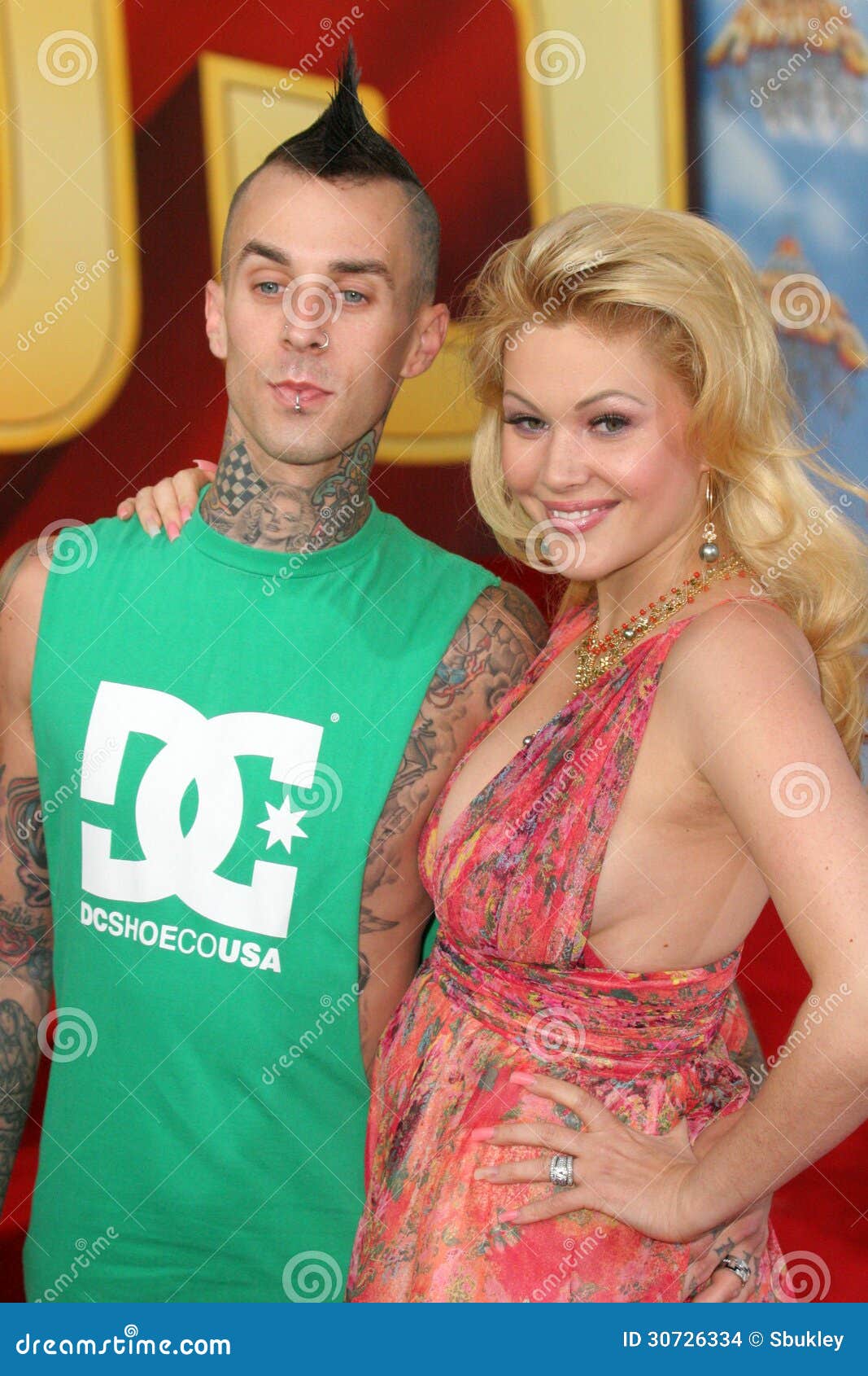 Travis Barker, Shanna Moakler. Travis Barker Moakler przy 2005 MTV filmu nagrodami i Shanna, świątyni audytorium, Los Angeles, CA 06-04-05