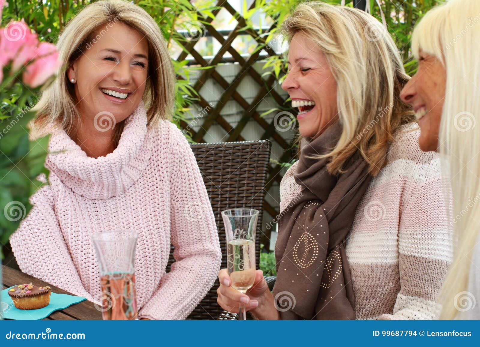 Naked hony moms Amiche it mature