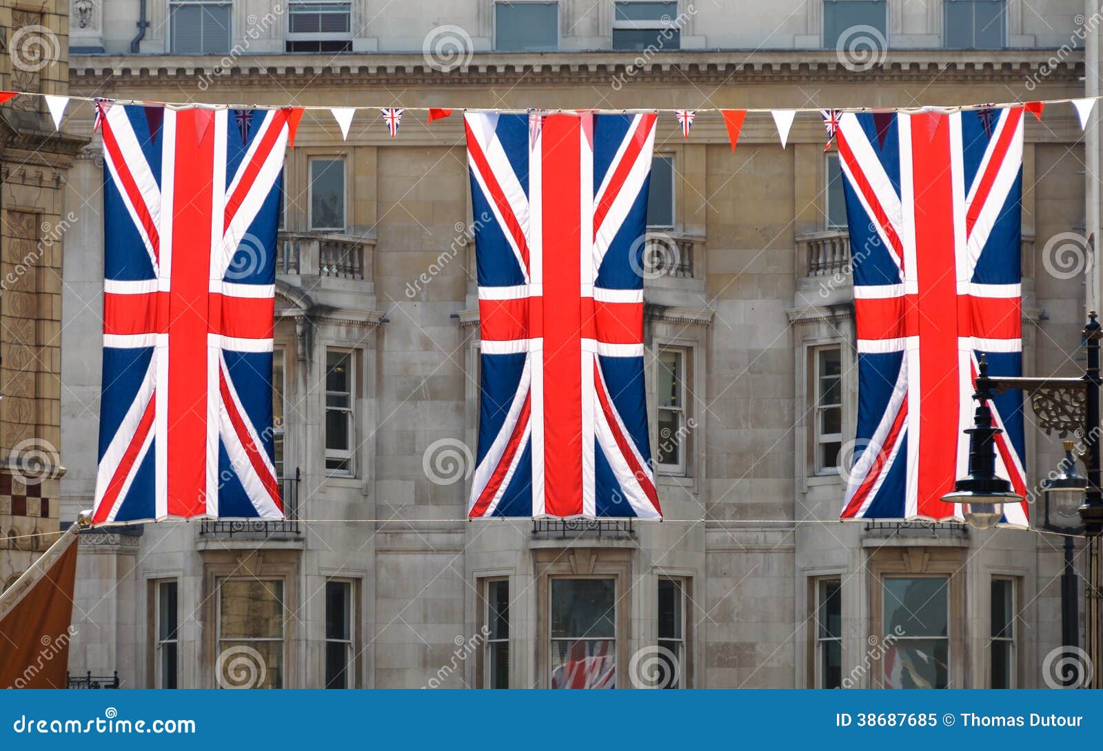 Bandiere Union Jack Che Volano A Mezz'asta Immagini E Fotografie Stock - Foto 9