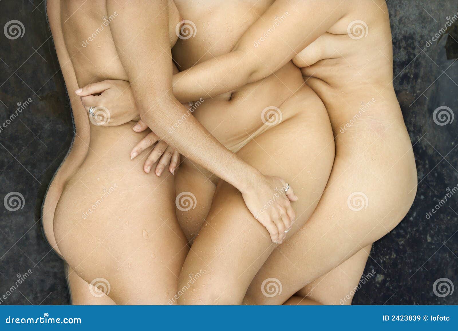 Tre donne nude. immagine stock. Immagine di intimità, colore - 2423839