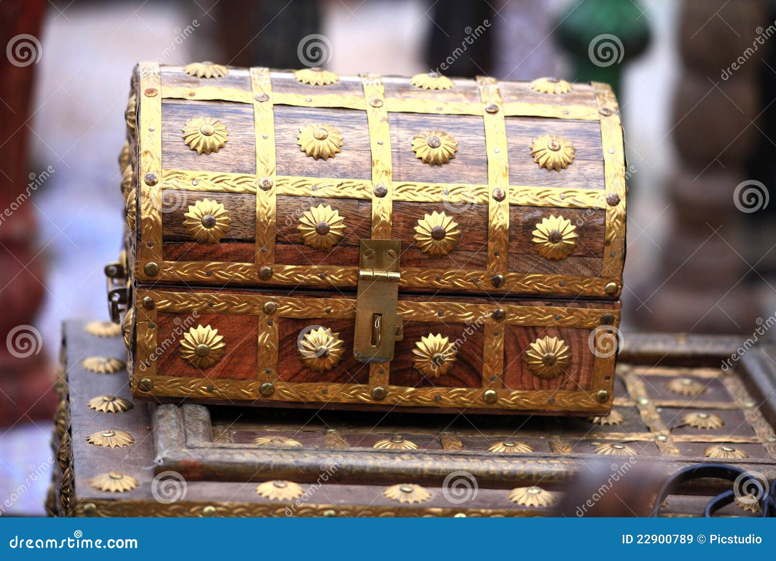 6,181 Golden Chest Stock Photos - Free & Royalty-Free Stock Photos from  Dreamstime