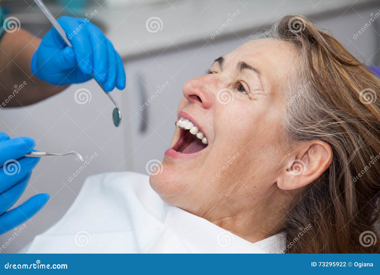 treatment of gingivitis at the dentist