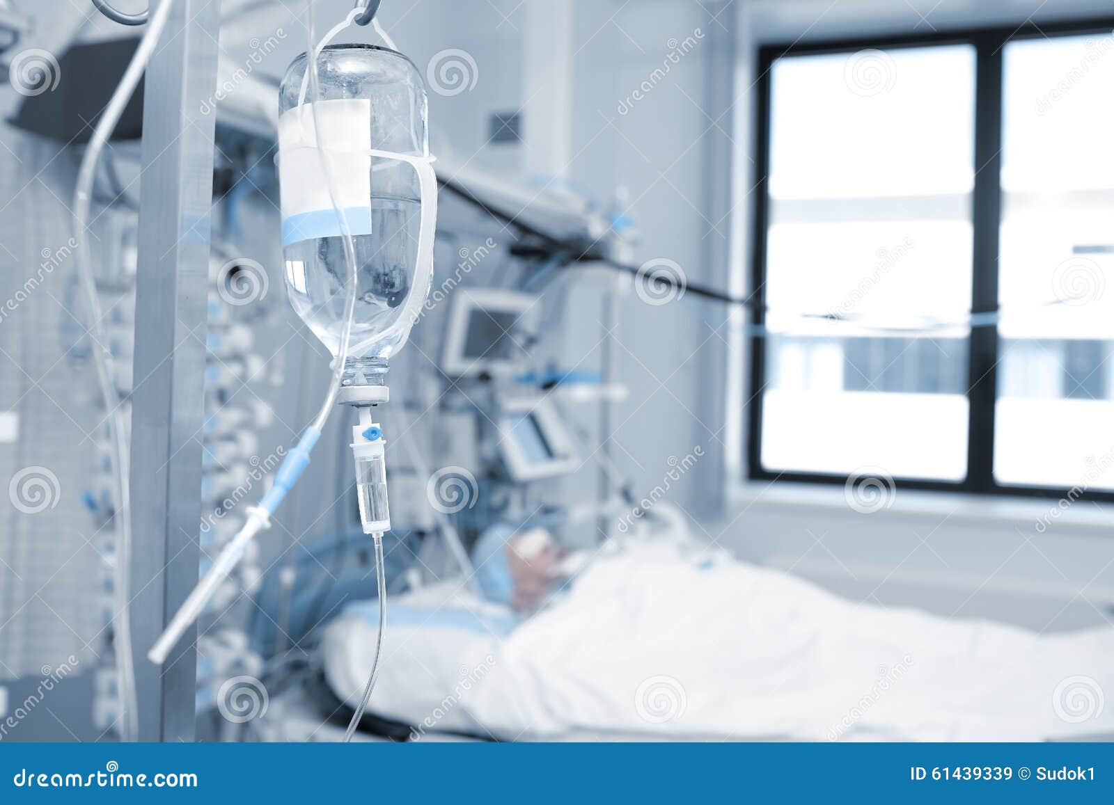 treatment of a patient in critical condition in the icu