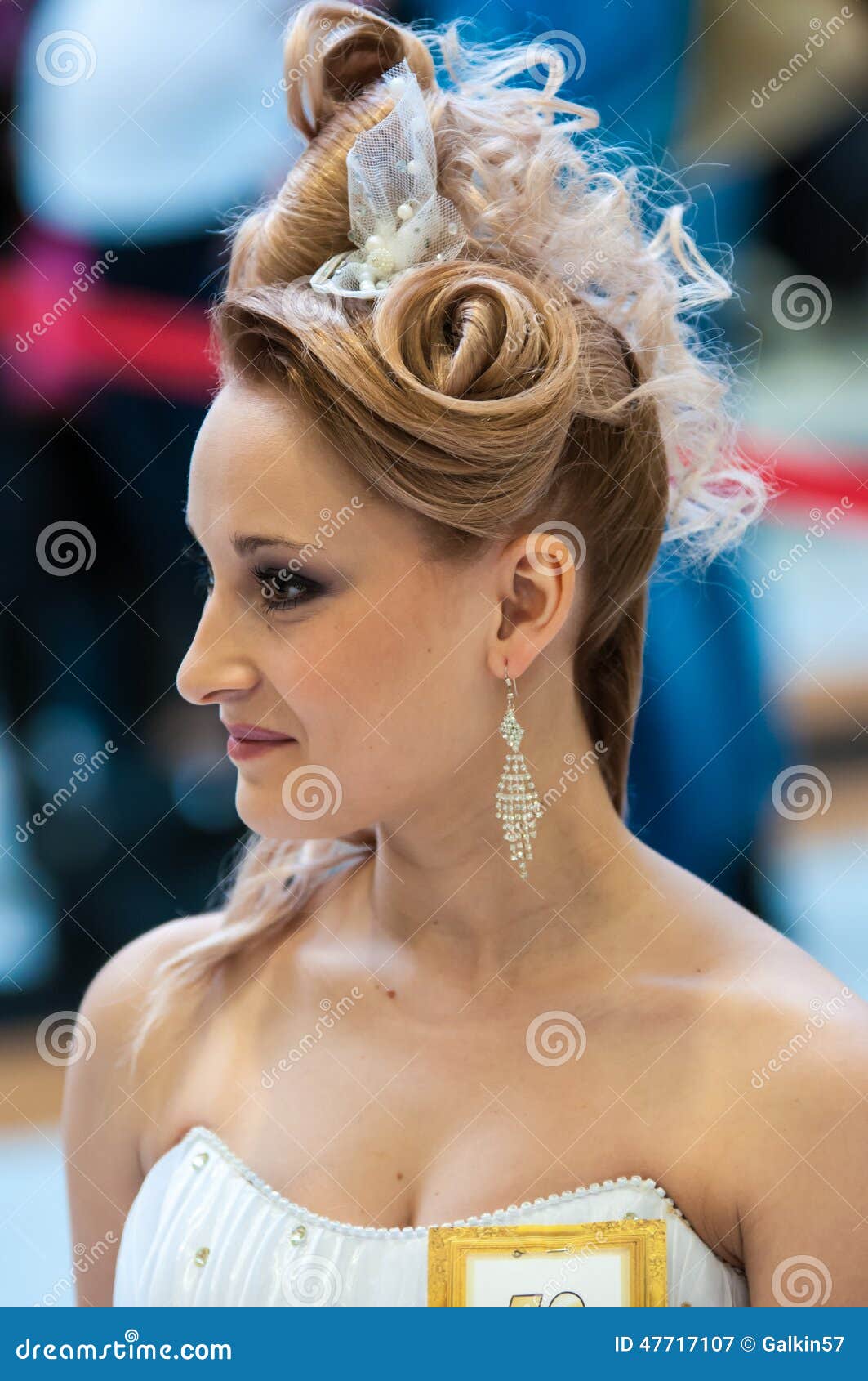 Trends in Wedding Hairstyles Editorial Photography - Image of beautiful,  female: 47717107