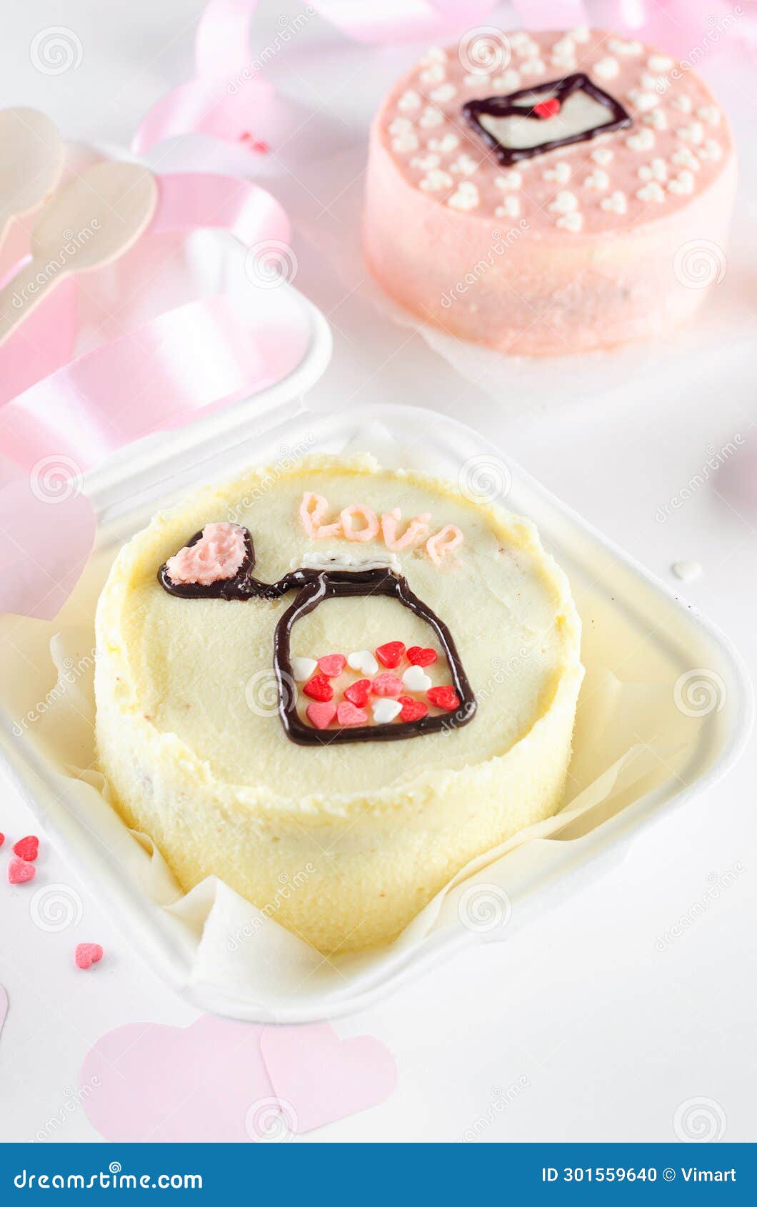 Bento Cakes – LoveLe Sweets
