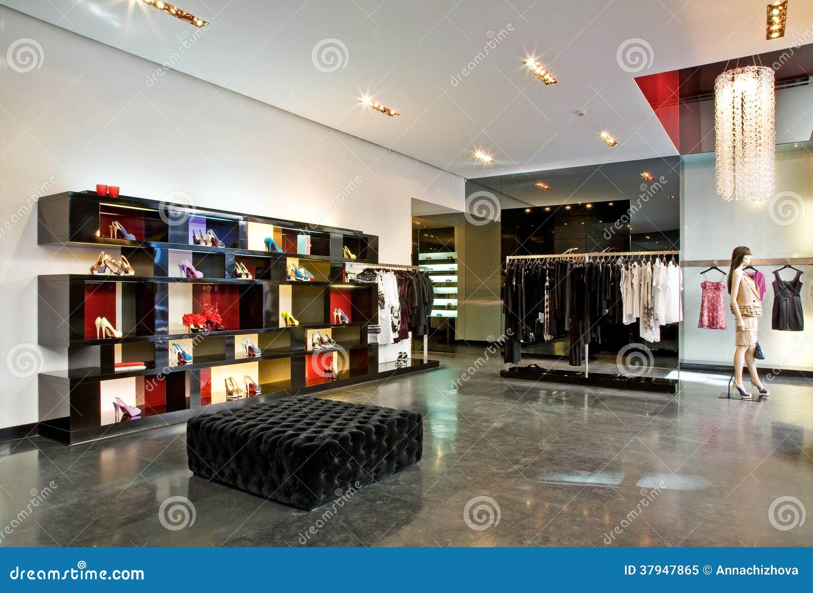 Loft store hi-res stock photography and images - Alamy