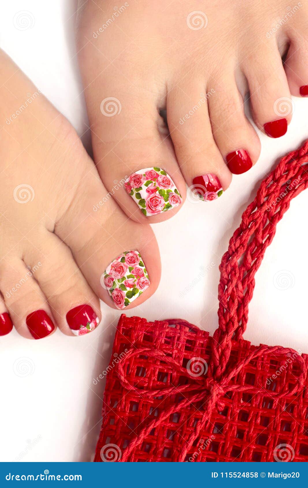 19 Cute Toe Nail Designs For Winter - Styleoholic