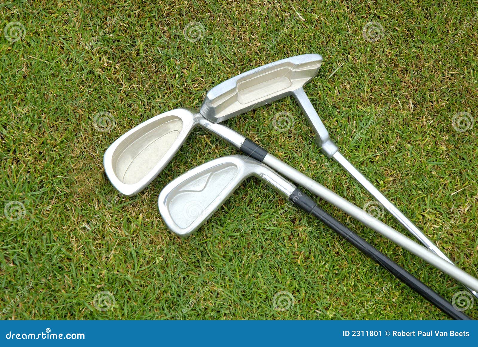 Tres clubs de golf imagen de archivo. Imagen de relaje 2311801