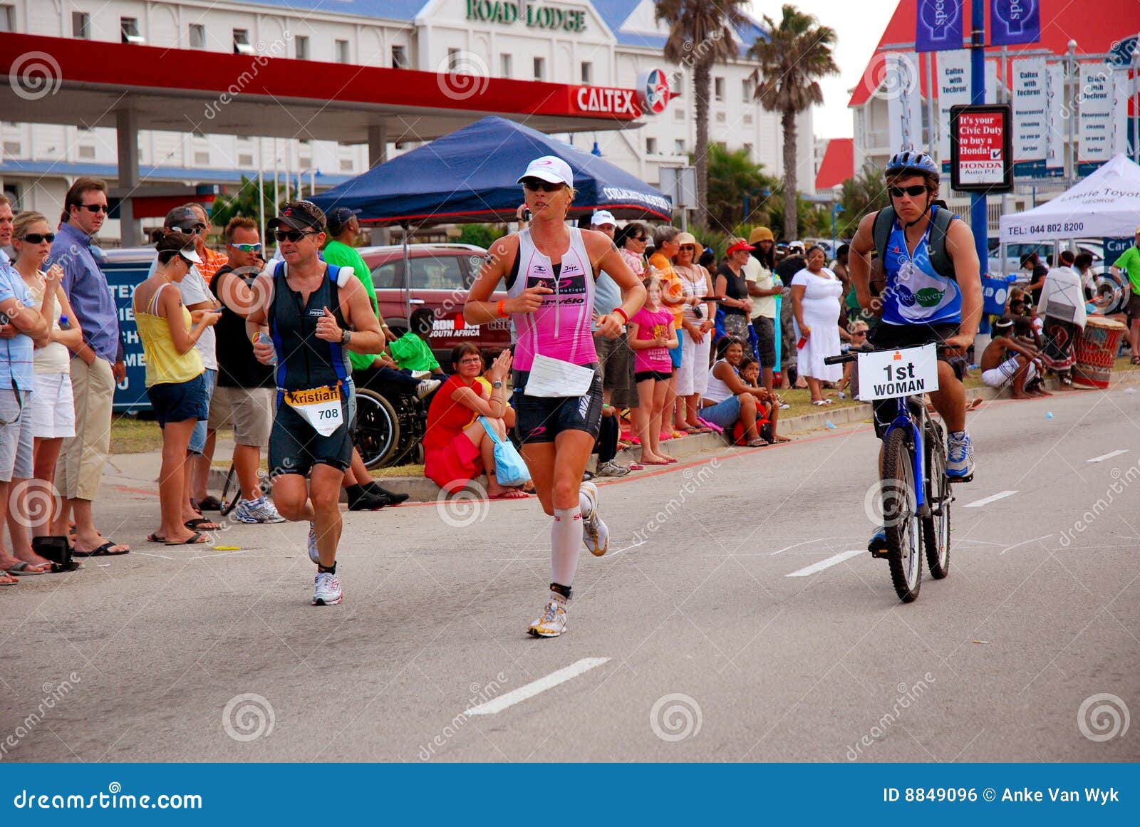 Triathlete Femminile Di Ironman Fotografia Editoriale - Immagine di ...