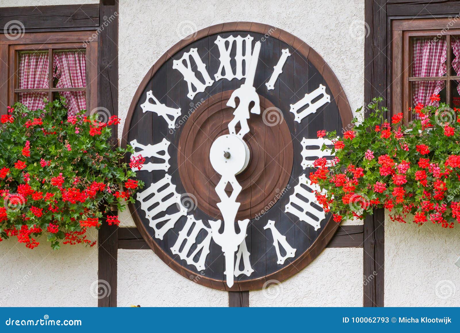 escucha torre sello TRIBERG, ALEMANIA - 21 DE AGOSTO DE 2017: El Reloj De Cuco Más Grande En El W Foto de archivo editorial - Imagen de europa, alemania: 100062793 escucha torre sello TRIBERG, ALEMANIA - 21 DE AGOSTO DE 2017: El Reloj De Cuco Más Grande En El W Foto de archivo editorial - Imagen de europa, alemania: 100062793