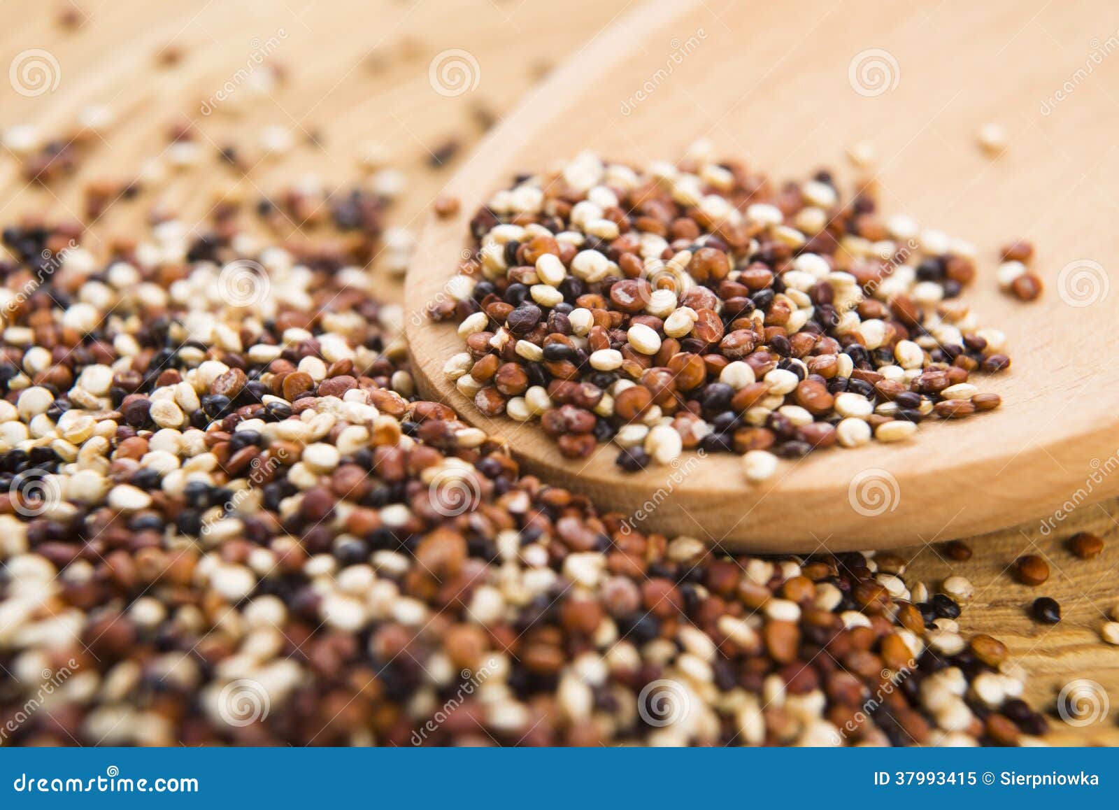 Tricolor quinoa grain stock image. Image of white, rustic 37993415