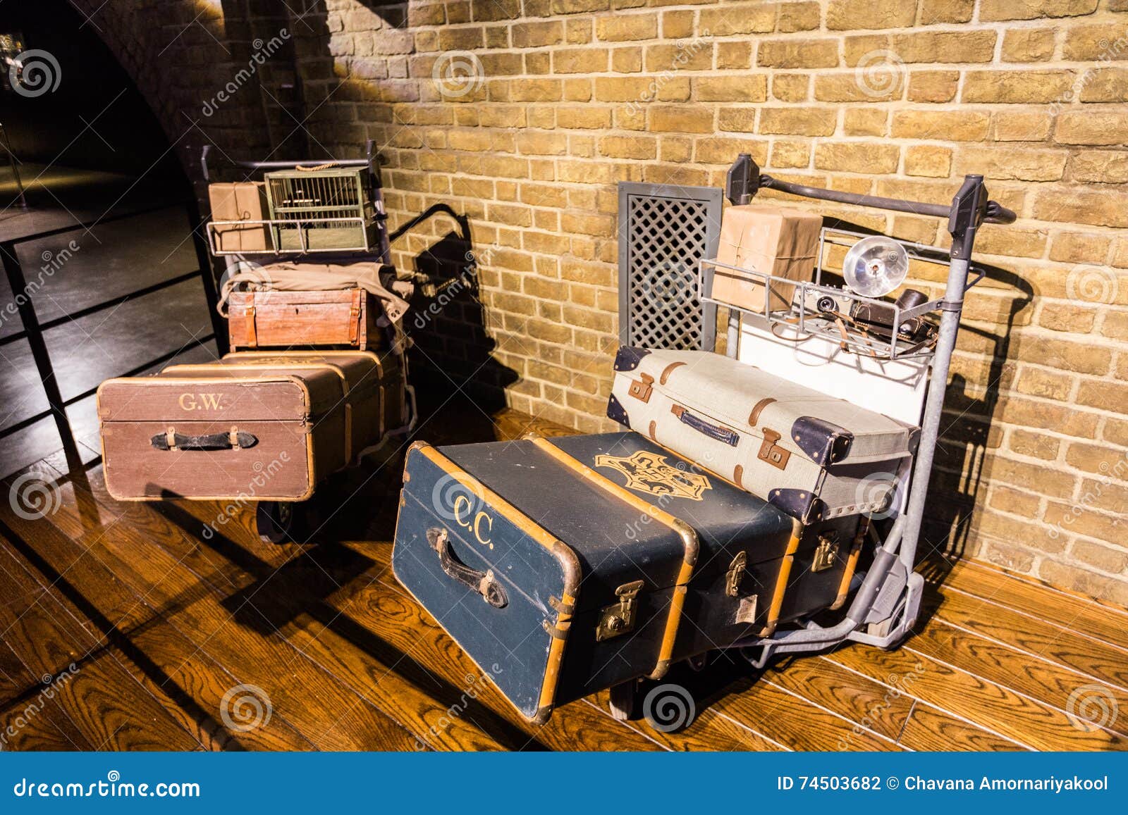 Valise Trolley 3D Harry Potter 52cm - Jus de citrouille - Boutique