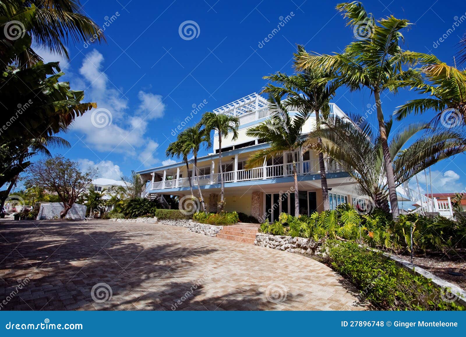 Tropical Vacation Home Royalty Free Stock Photos - Image: 27896748