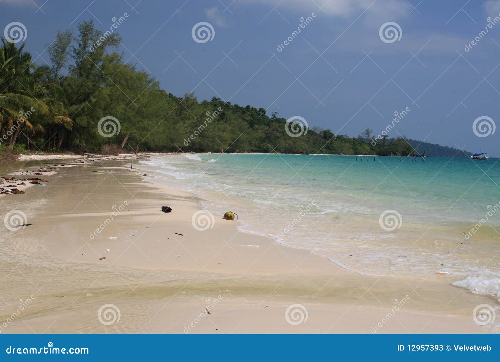 Tropischer Strand des Paradieses (KOH rong Insel - Kambodscha)