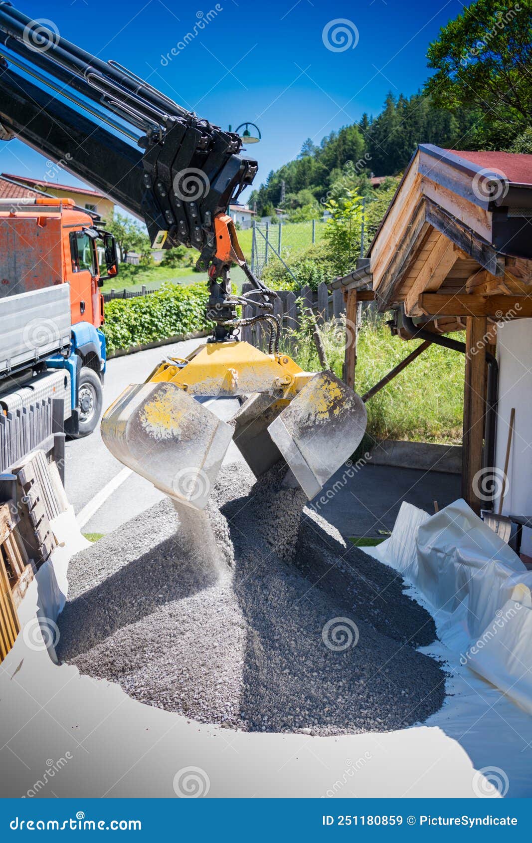 truck crane grapple precisely unloading ballast foil