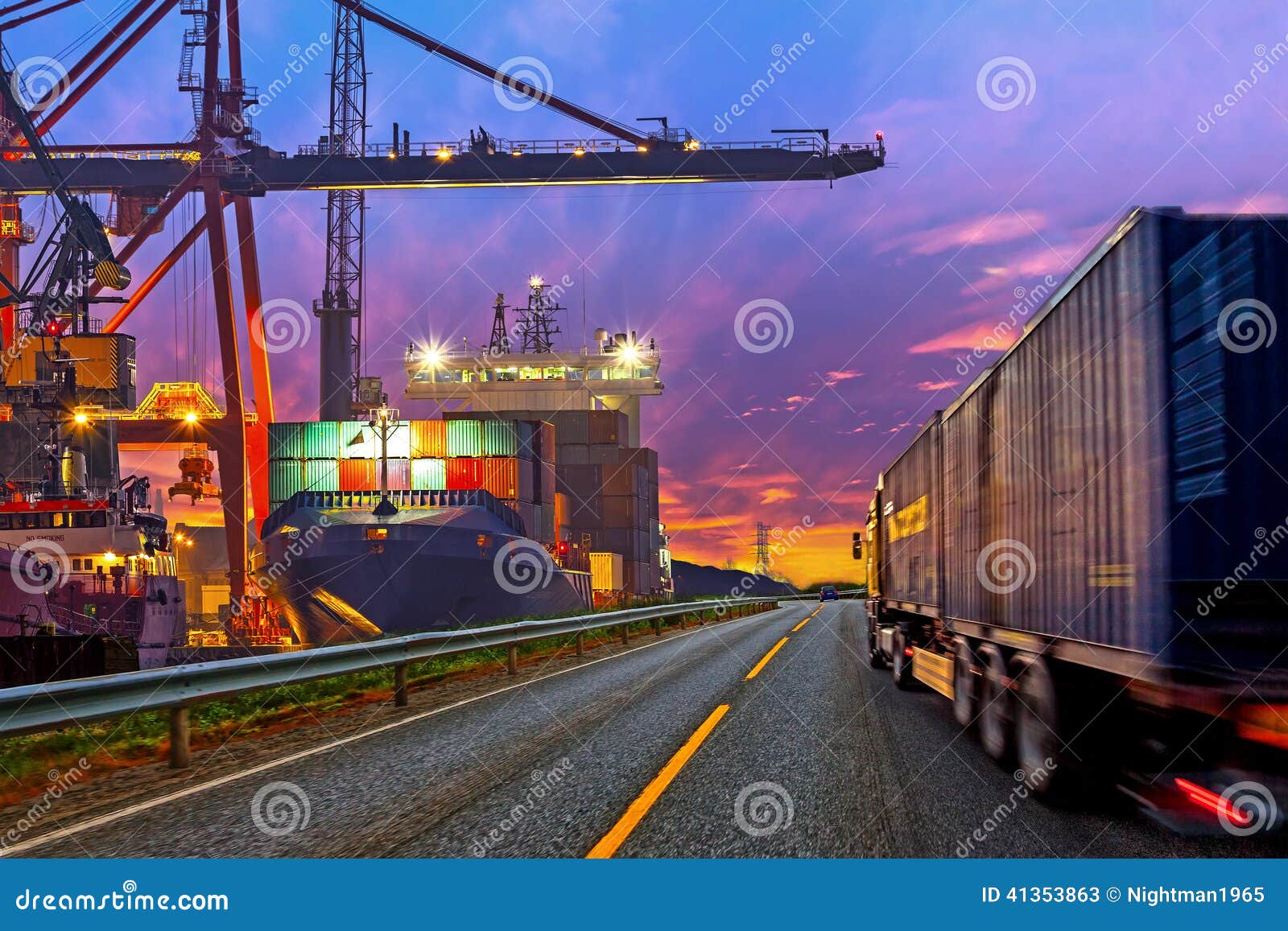 truck in port