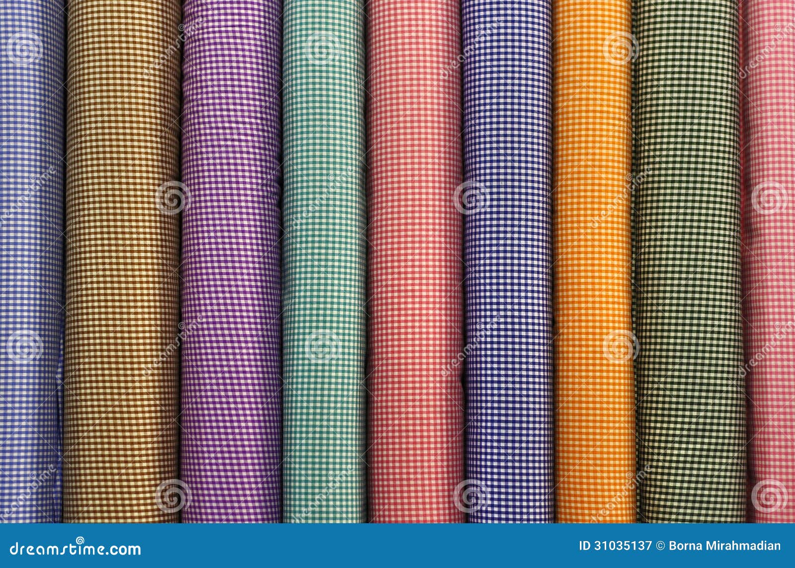 Tubos De Telas Modeladas Cuadrado Colorido Imagen de archivo - Imagen de  azul, rayas: 31035137