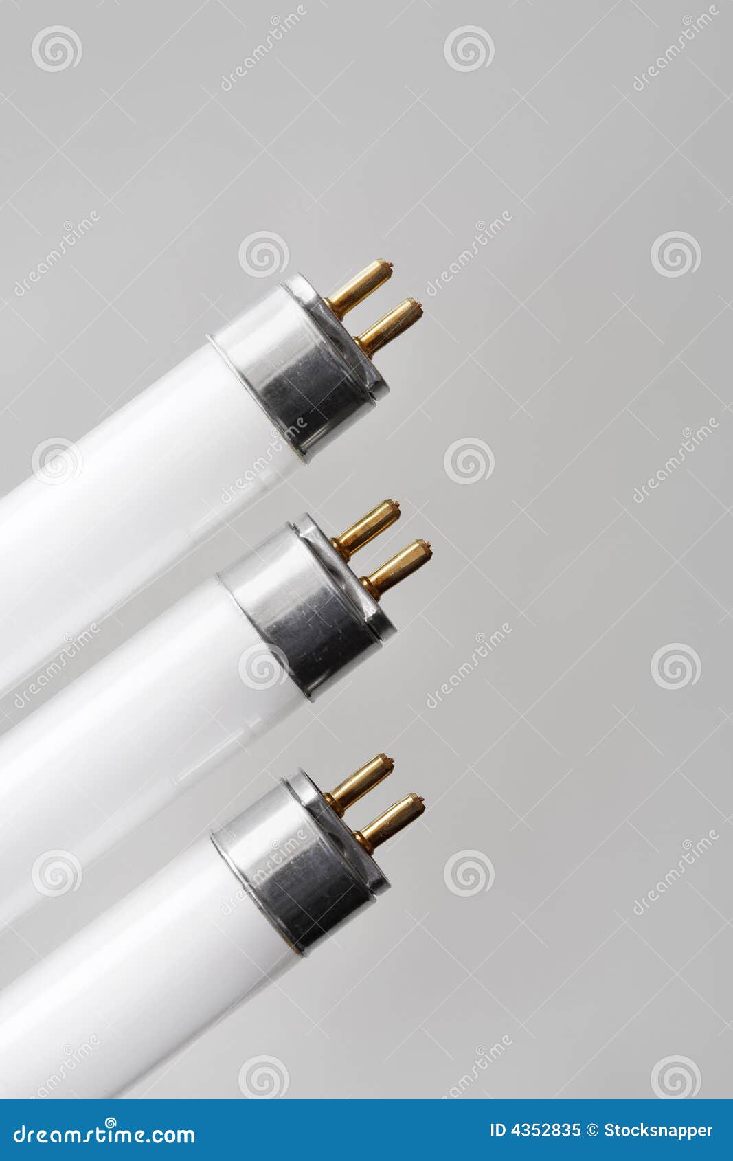 Tubos fluorescentes imagen de archivo. Imagen de extremos 4352835