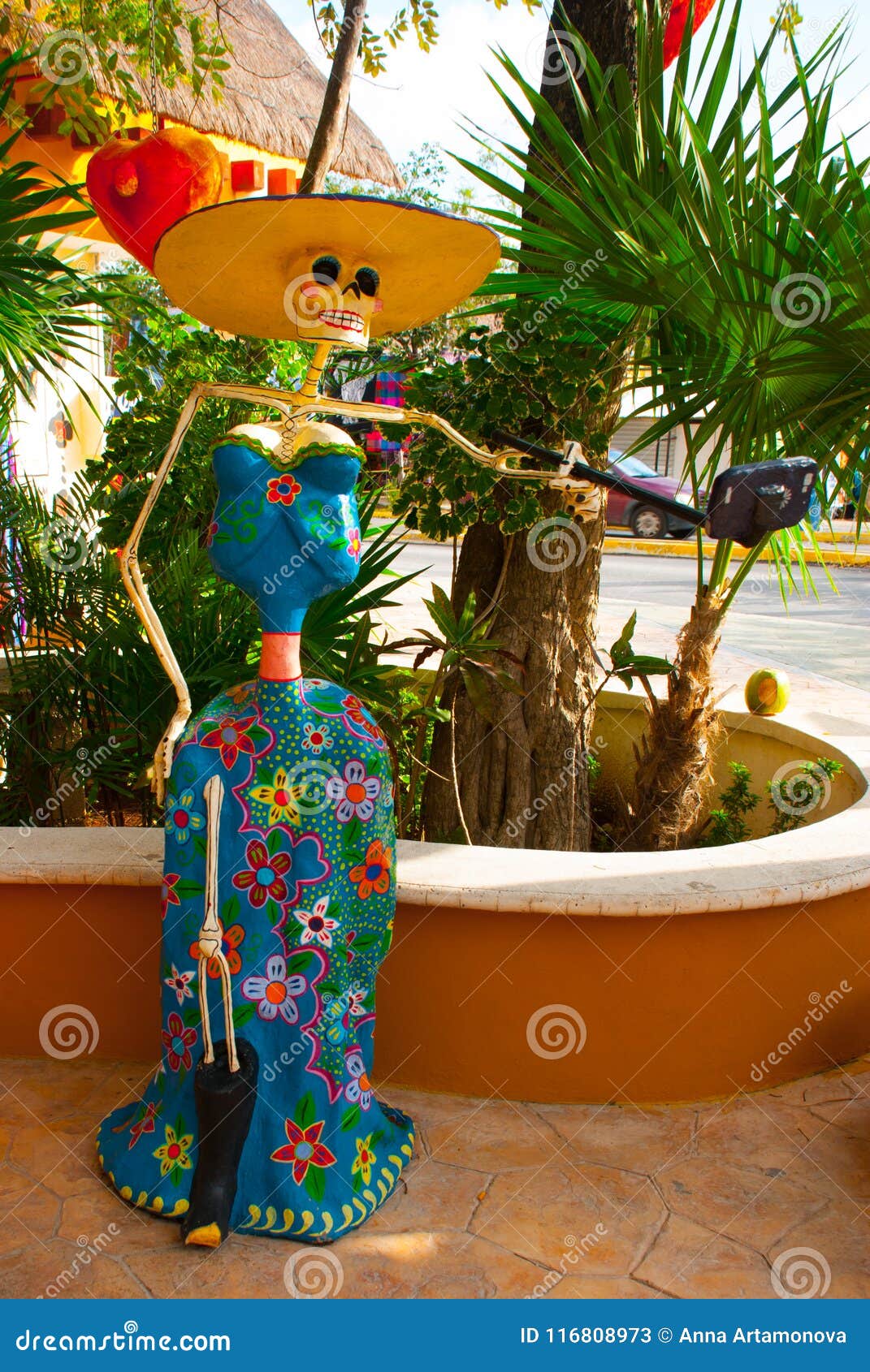 Tulum Quintana Roo Mexiko Statuen Der Gottin Des Todes Katrina Nimmt Selfies Fotografien Stockbild Bild Von Todes Fotografien