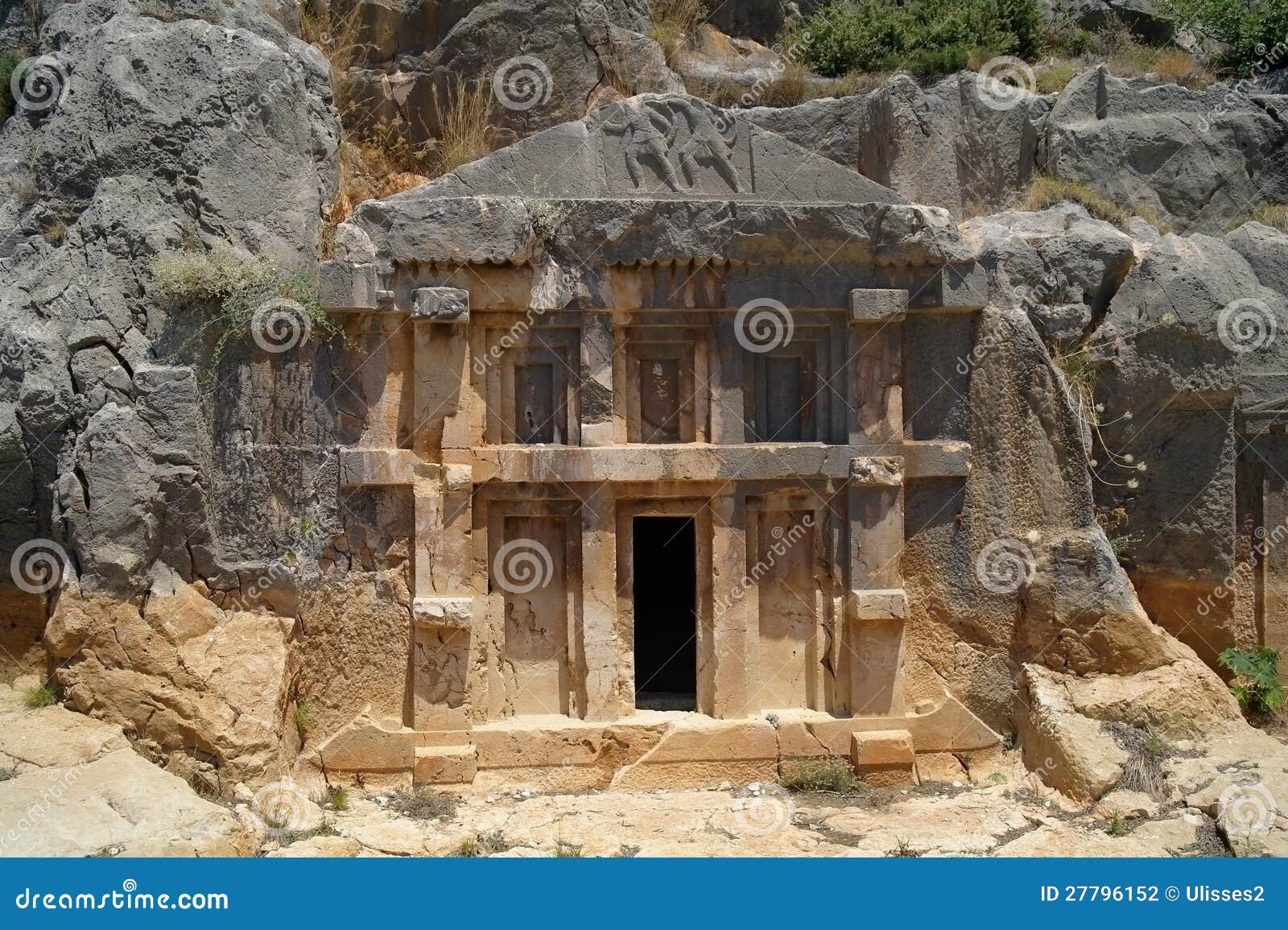 Tumbas Históricas En Las Montañas Foto de archivo Imagen de edificio