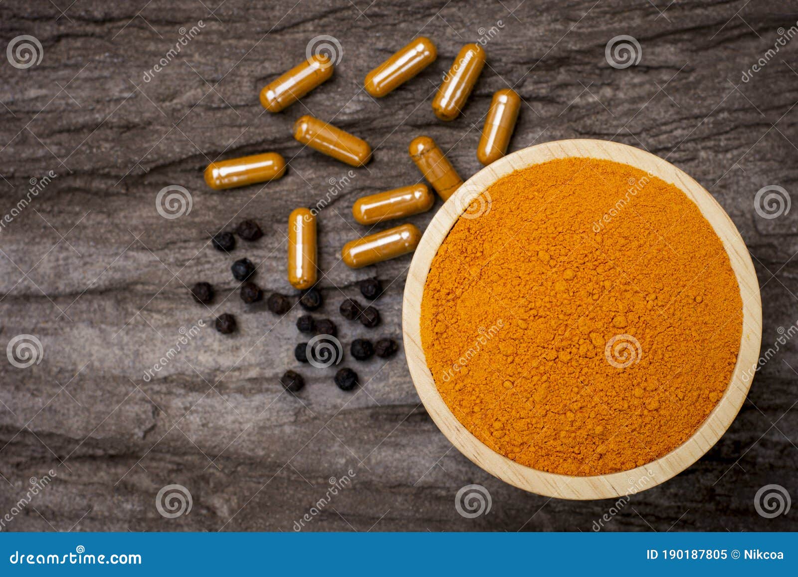 Tumeric Powder with Curcuma Capsule and Black Pepper Peppercorns or