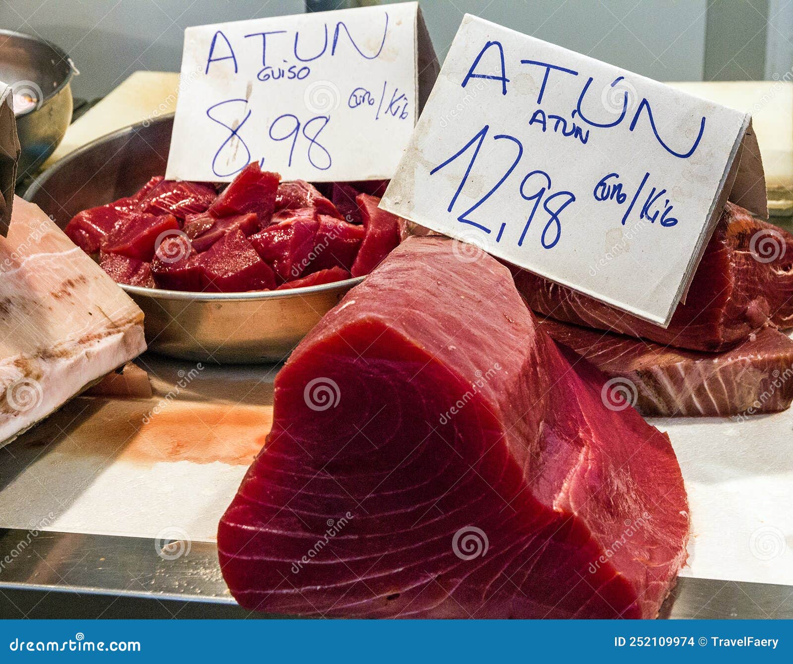 tuna fish crude meat, cut sea food