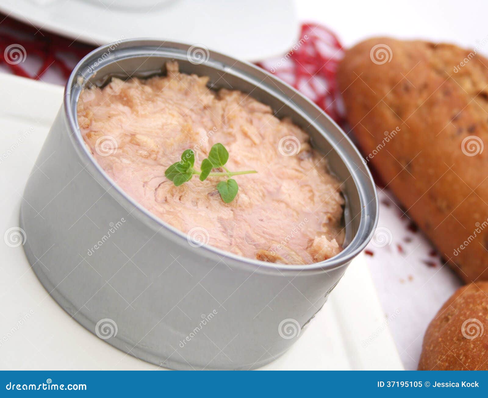 Tuna fish in a tin stock image. Image of fresh, snack 37195105
