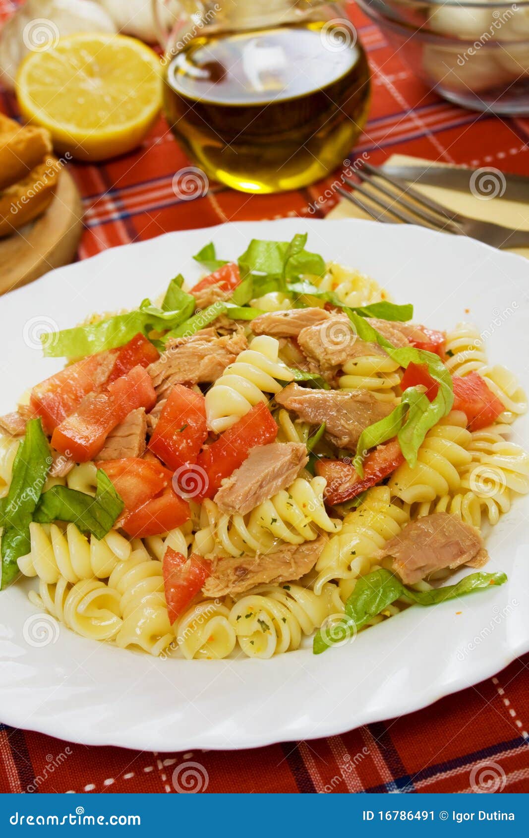 Tuna Salad with Lettuce and Tomato Stock Image - Image of fish, pasta ...