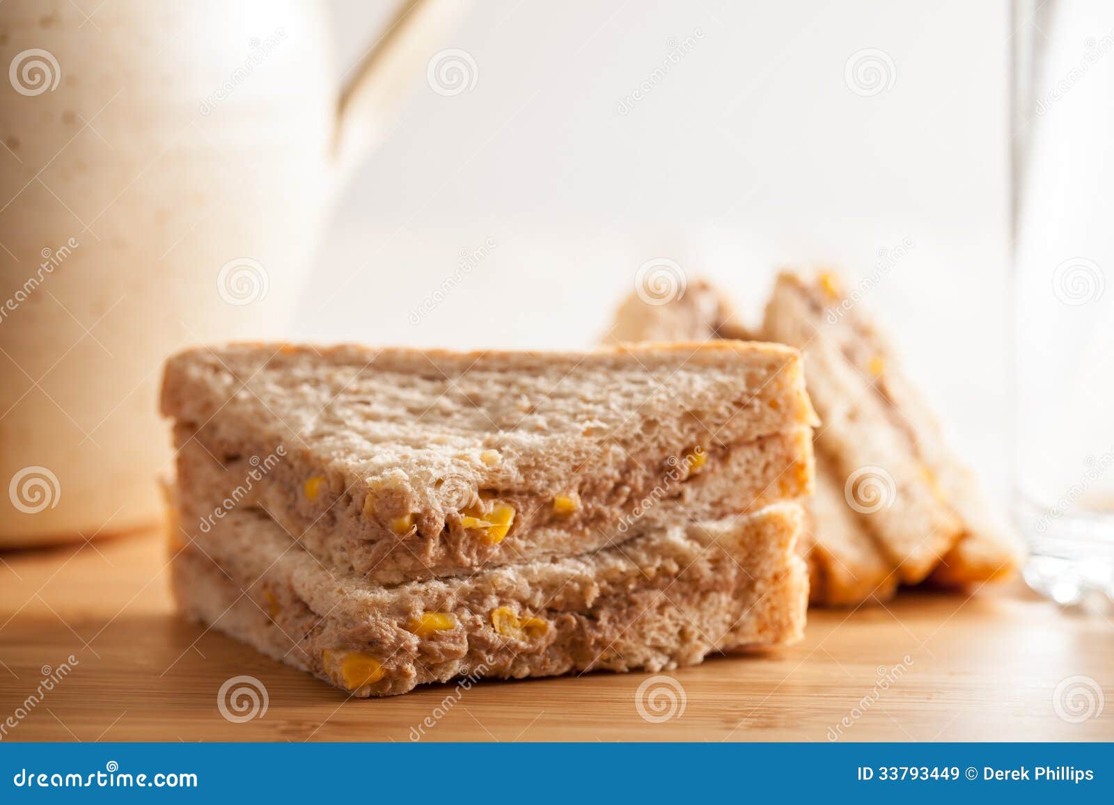 tuna sweetcorn mayonnaise sandwich