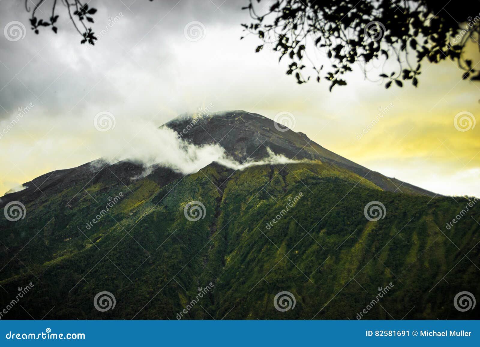 tungurahua volcano ecuador