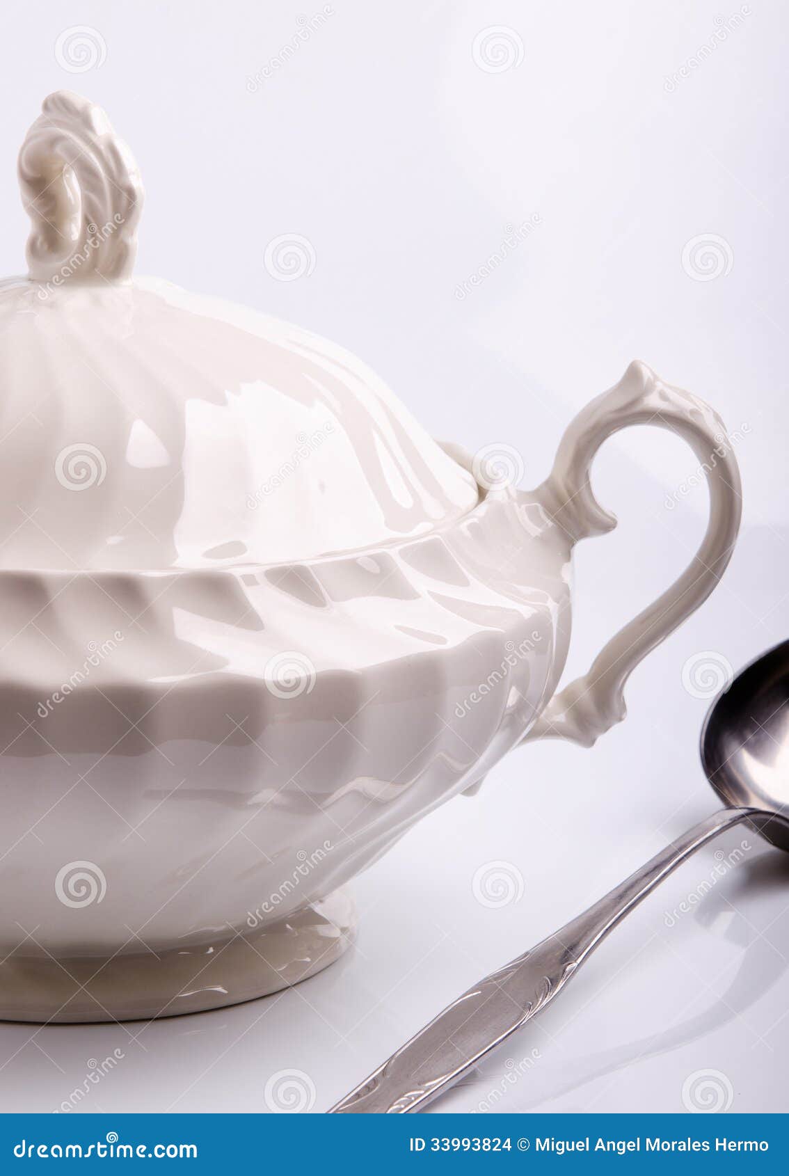 Tureen stock photo. Image of ladlesoup, cooking, kettle 33993824