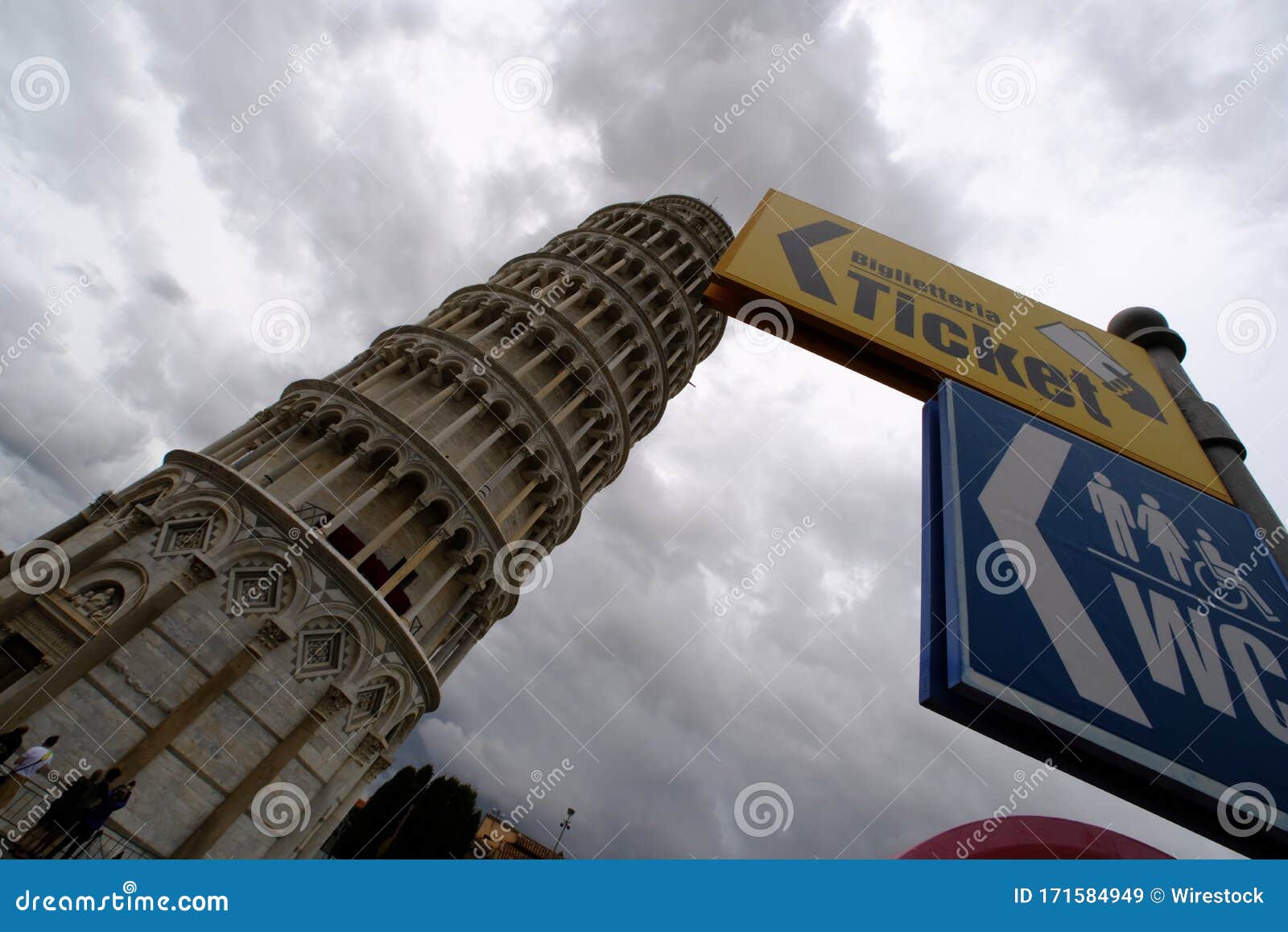 turism in italy, pissa tower signs and posts