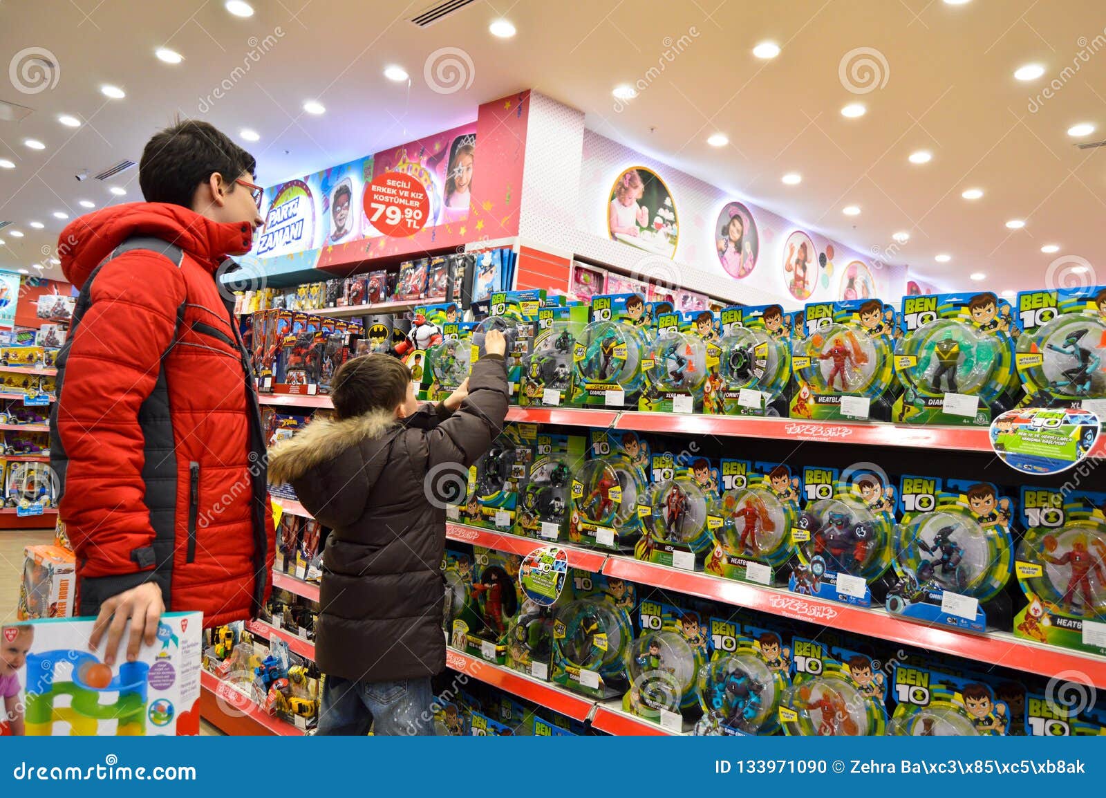 toy shop entertainer