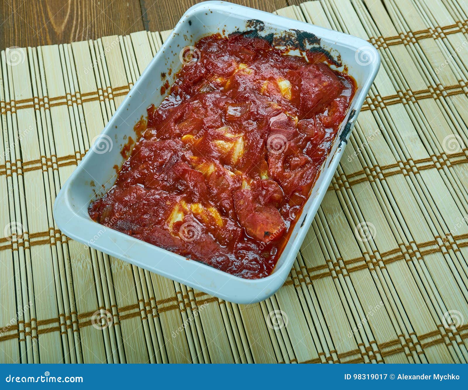 turkish cabbage rolls with yoghurt sauce