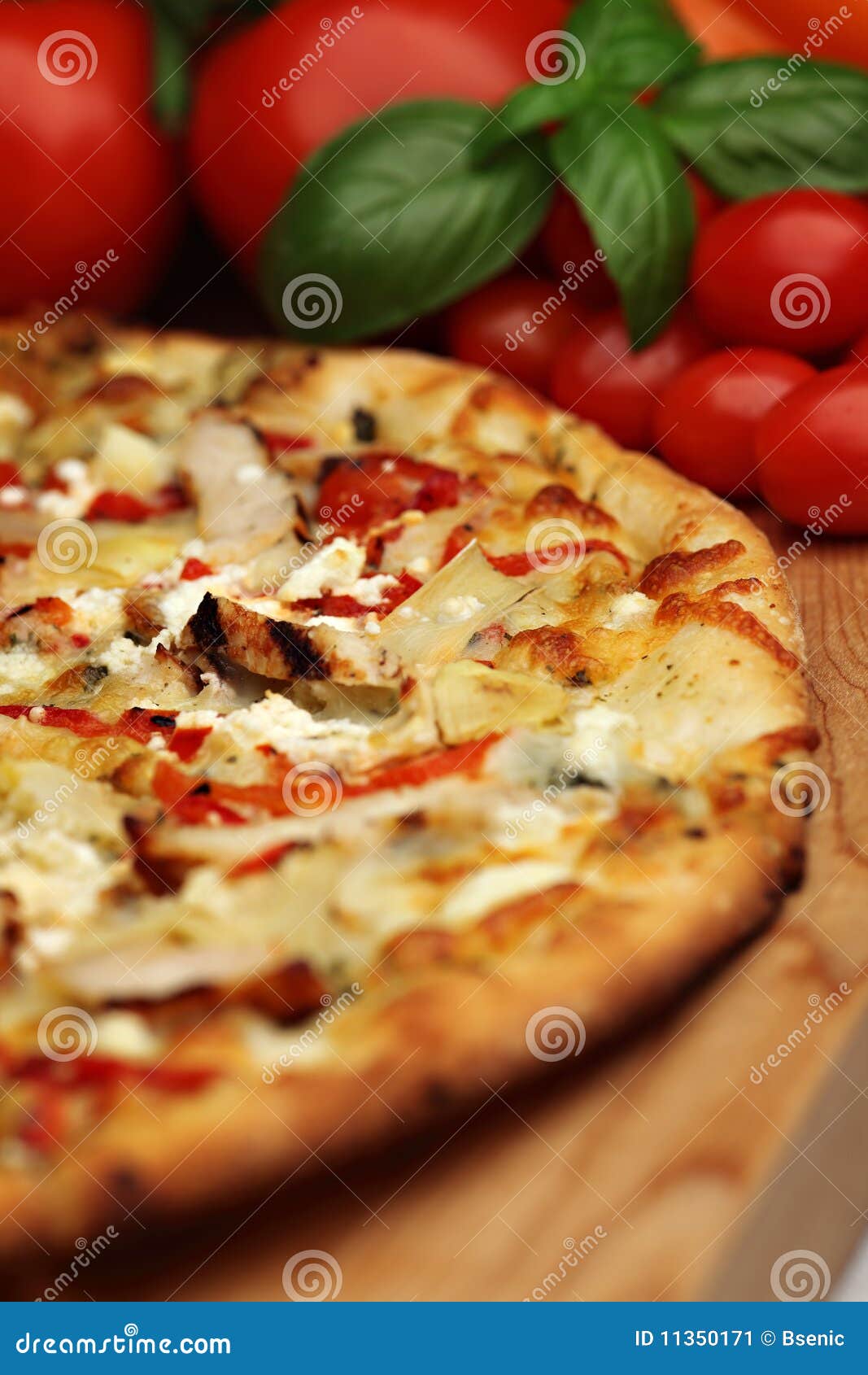 Tuscan pesto pizza stock image. Image of tomato, restaurant 11350171