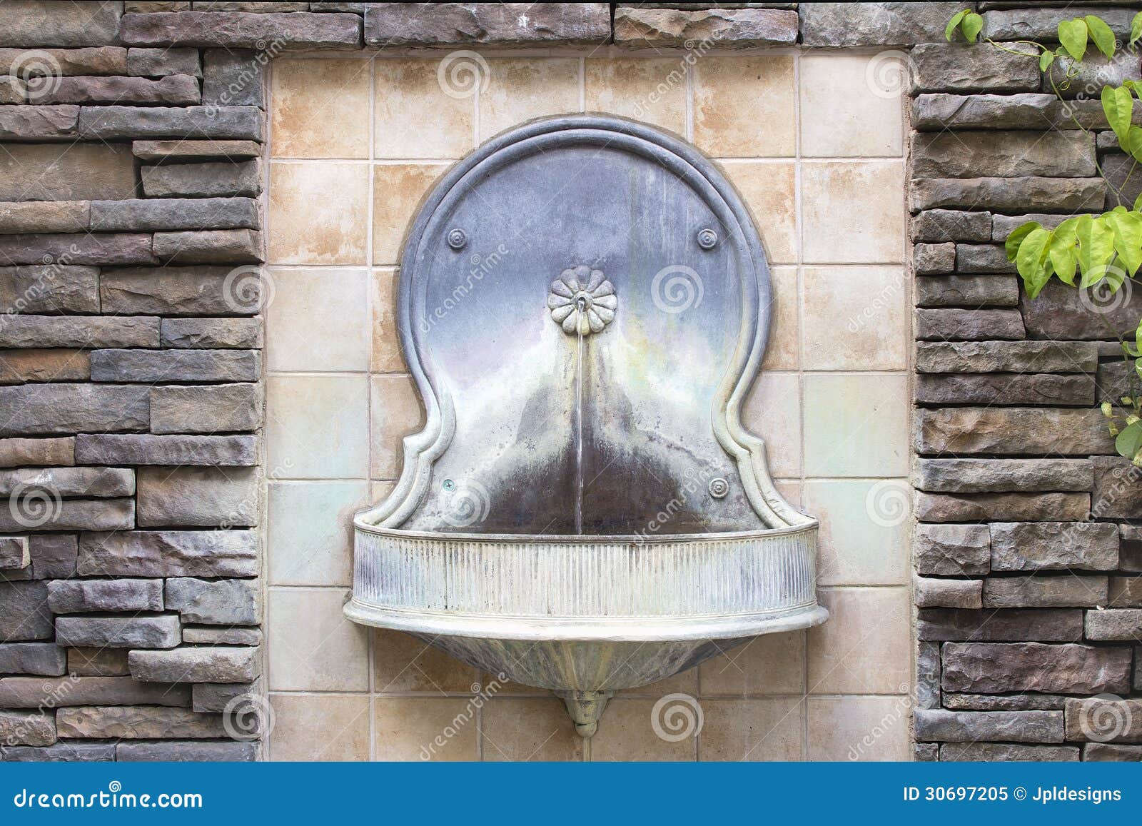 tuscan style wall water fountain horizontal