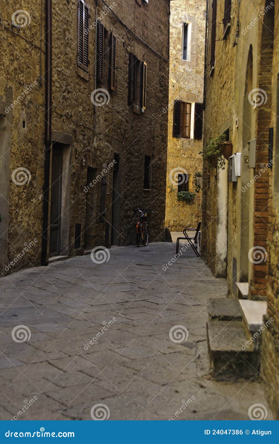 Tuscan village stock photo. Image of light, green, farmland - 24047386