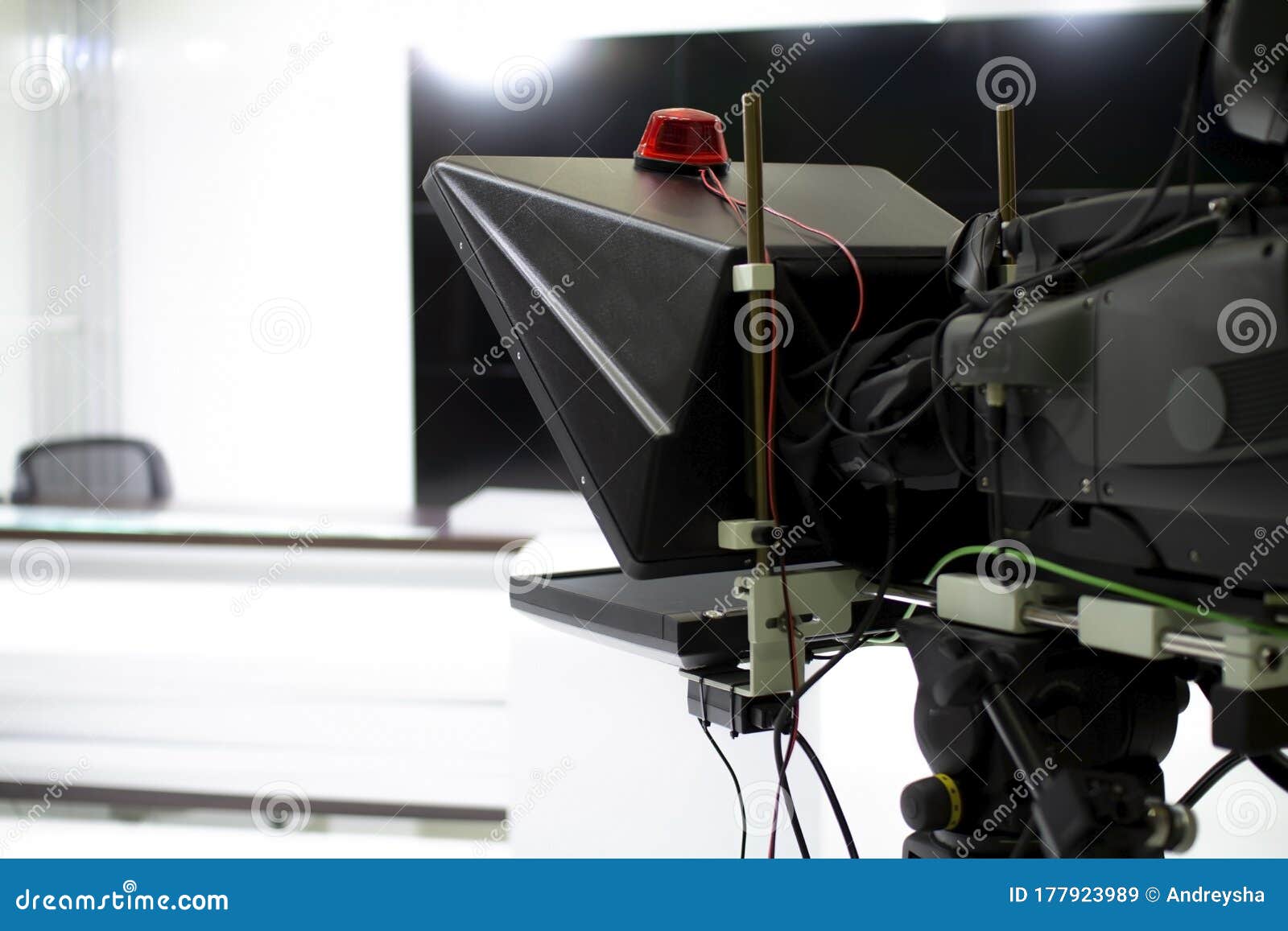 teleprompter definition teleprompter definition