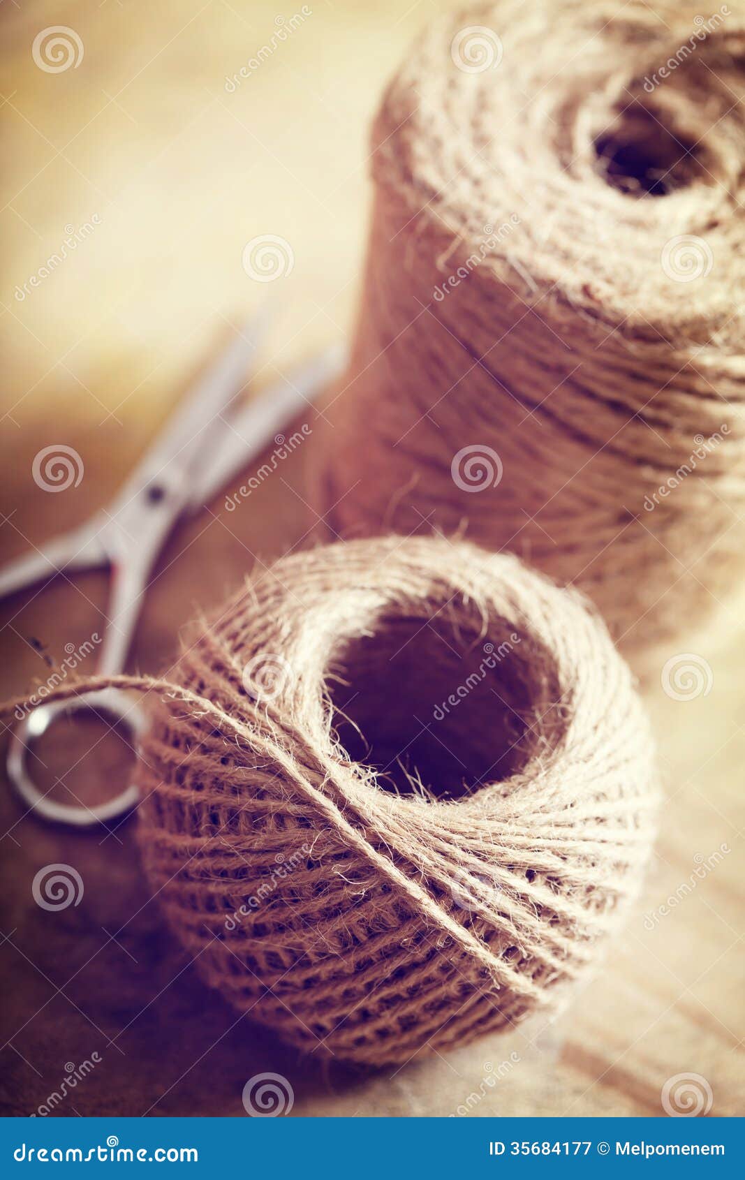 4,952 Burlap Twine Stock Photos - Free & Royalty-Free Stock Photos from  Dreamstime