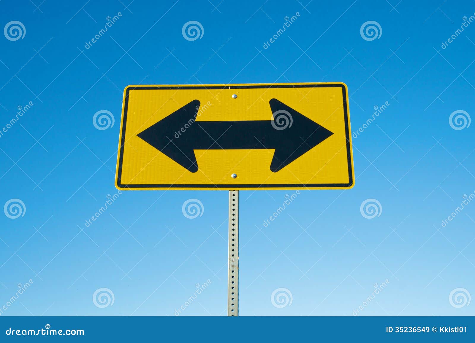 Two Arrow Road Sign Stock Image Image Of Option Roadsign