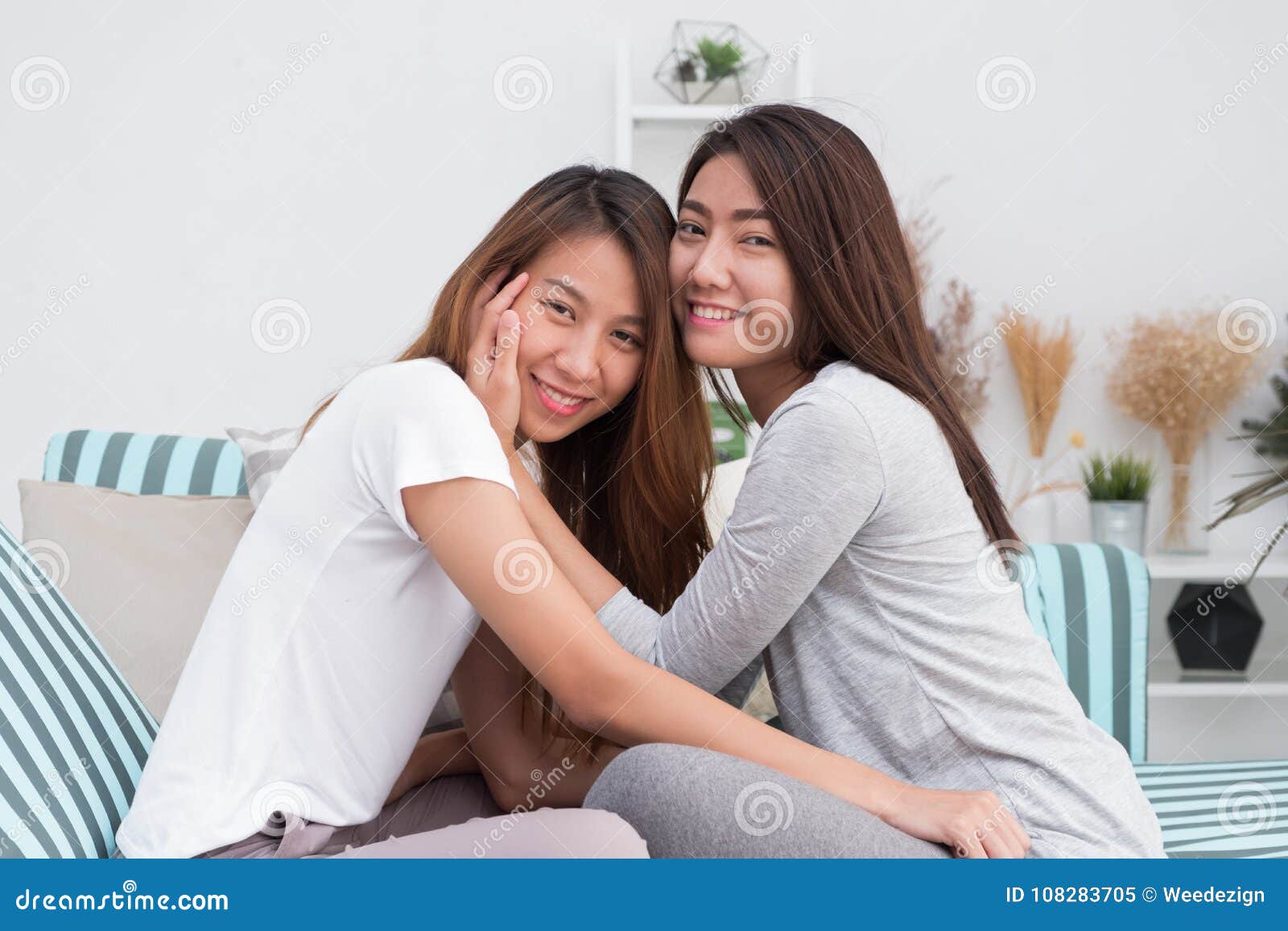 asian lesbian teens