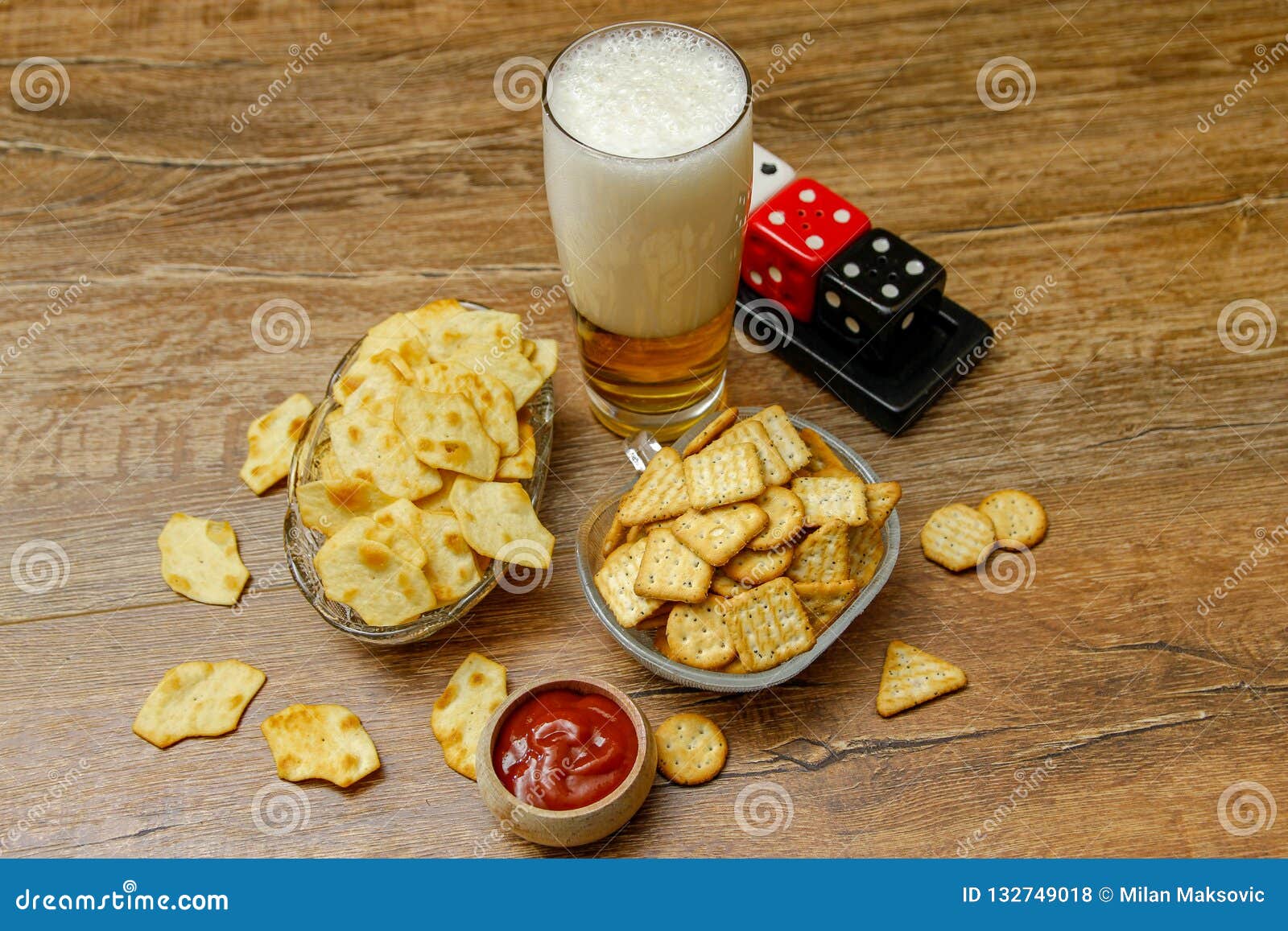 Crackers with Beer and Dice Stock Photo - Image of cooking, indoors: 132749018